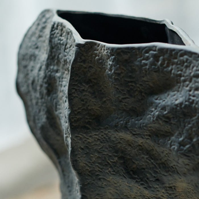 Yilan Vase