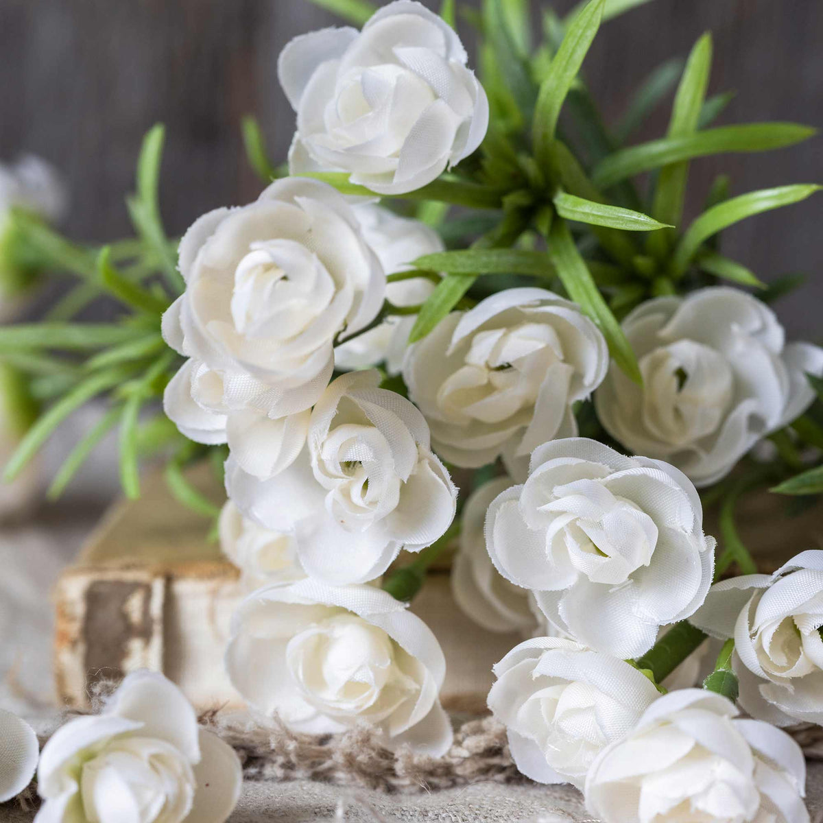 Artificial Hellebore Bunch, White