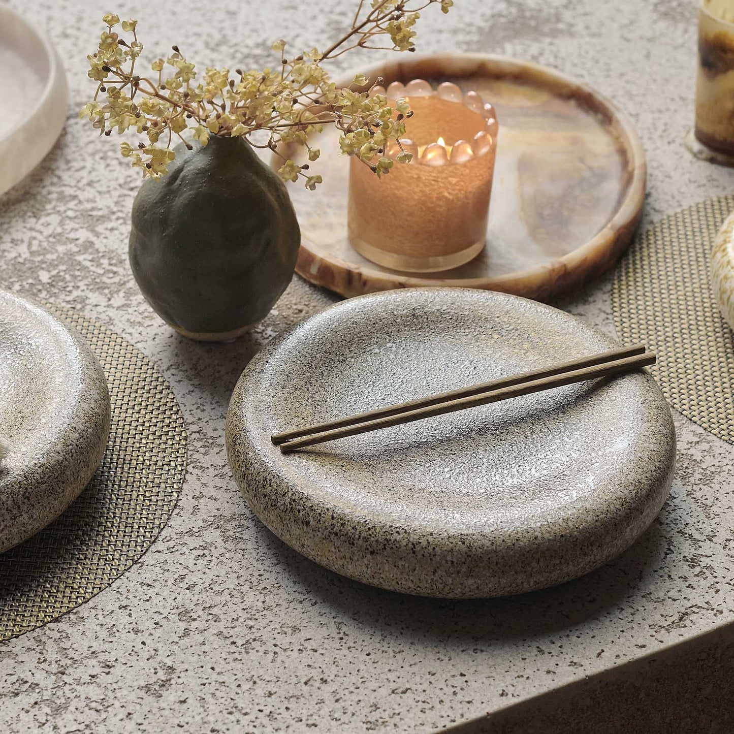 Aruna Plate, Granite