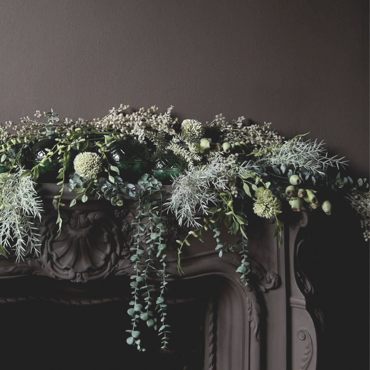 How to Style a Christmas Mantle