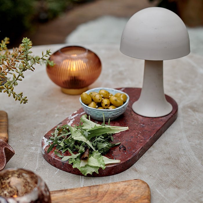 HOW TO THROW THE PERFECT SUMMER SOIREE