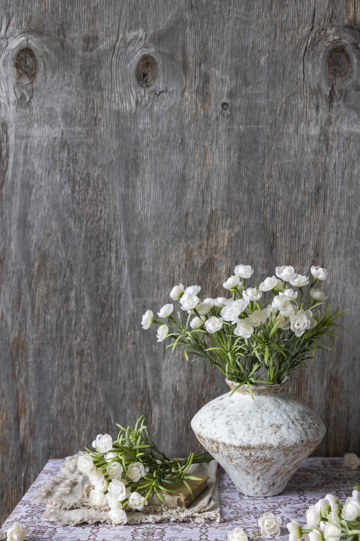 Artificial Hellebore Bunch, White