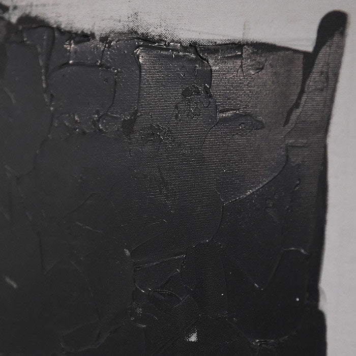 A closeup of the textured detailing on the Avola Abstract Canvas.