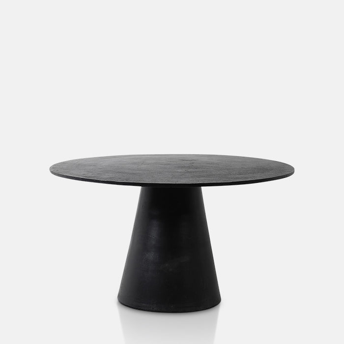 American signature round store dining table