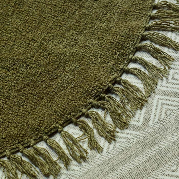 https://abigailahern.com/cdn/shop/files/Timor-Wool-Rug-Abigail-Ahern-2_grande.jpg?v=1695372489