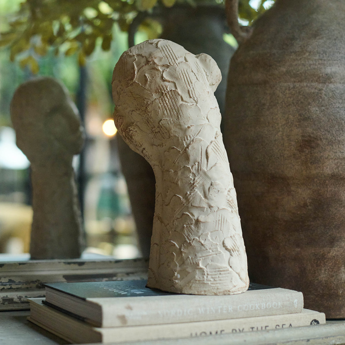 Samai Sculpture, Cream