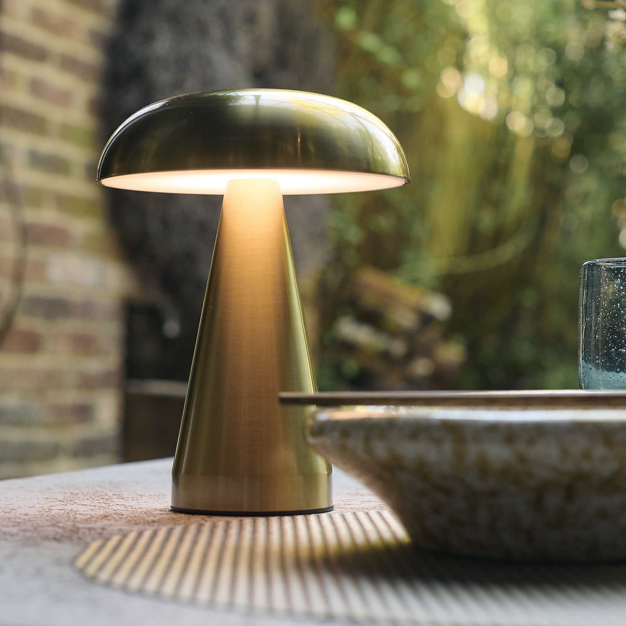 ANOTENBAN-IGT 1UNIT DAMNGOOD!!MODEL 真鍮 Zenith Portable Table Lamp, Gold | Cordless Lamp | Abigail Ahern